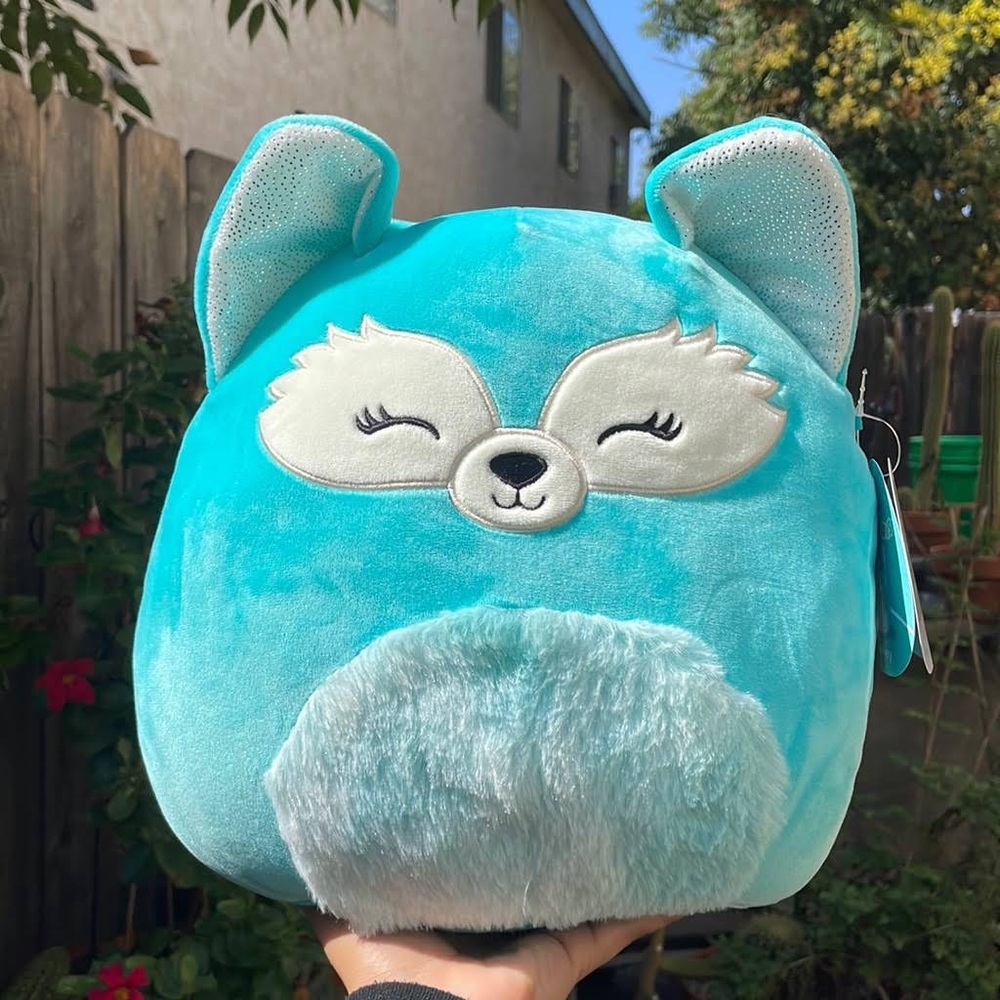 NWT Squishmallows  15” “Dabney”